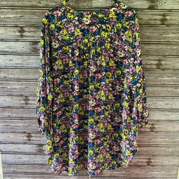 T Tahari Women's V-Neck Floral‎ Print Top Blouse Size 2X - Picture 2 of 7